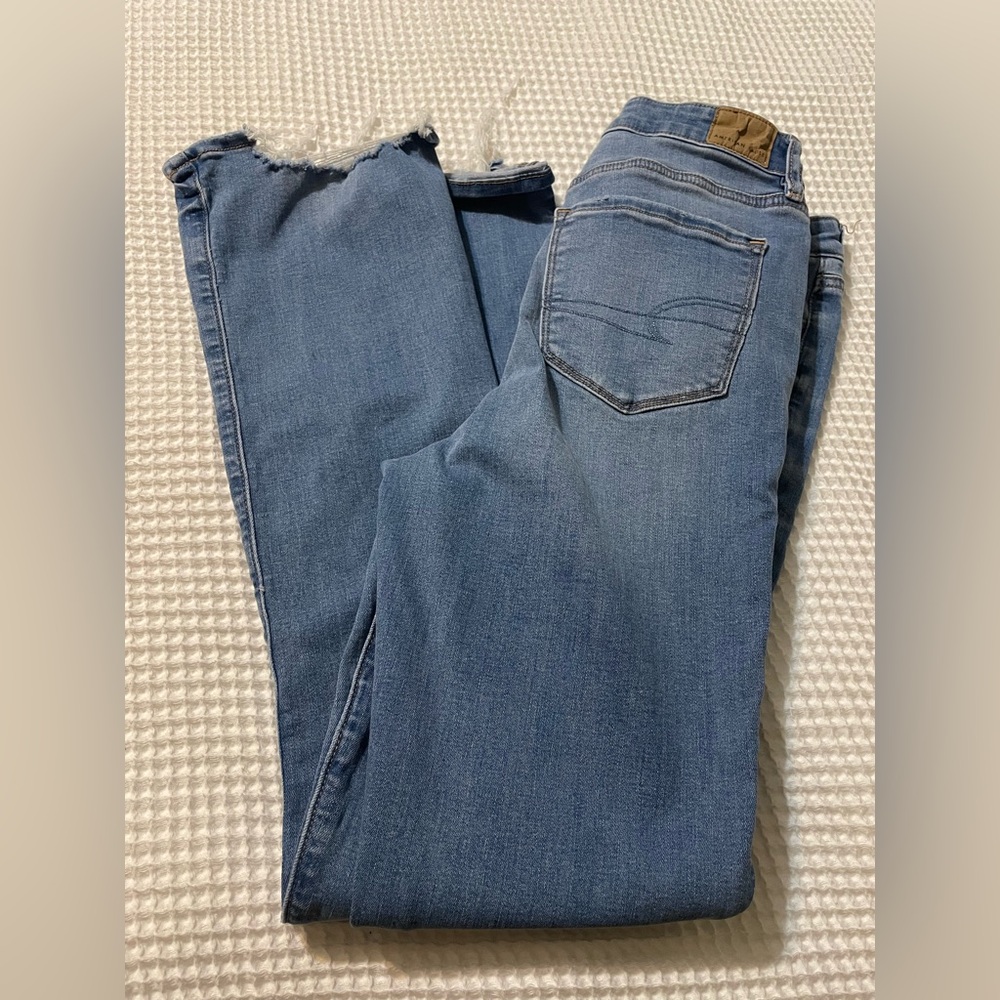 American Eagle High Rise Skinny Kick Jeans - Never Worn - Picture 3 of 7